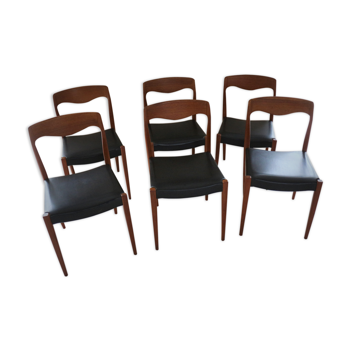 Lot of 6 scandinavian chairs in teak