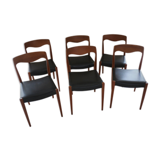 Lot of 6 scandinavian chairs in teak