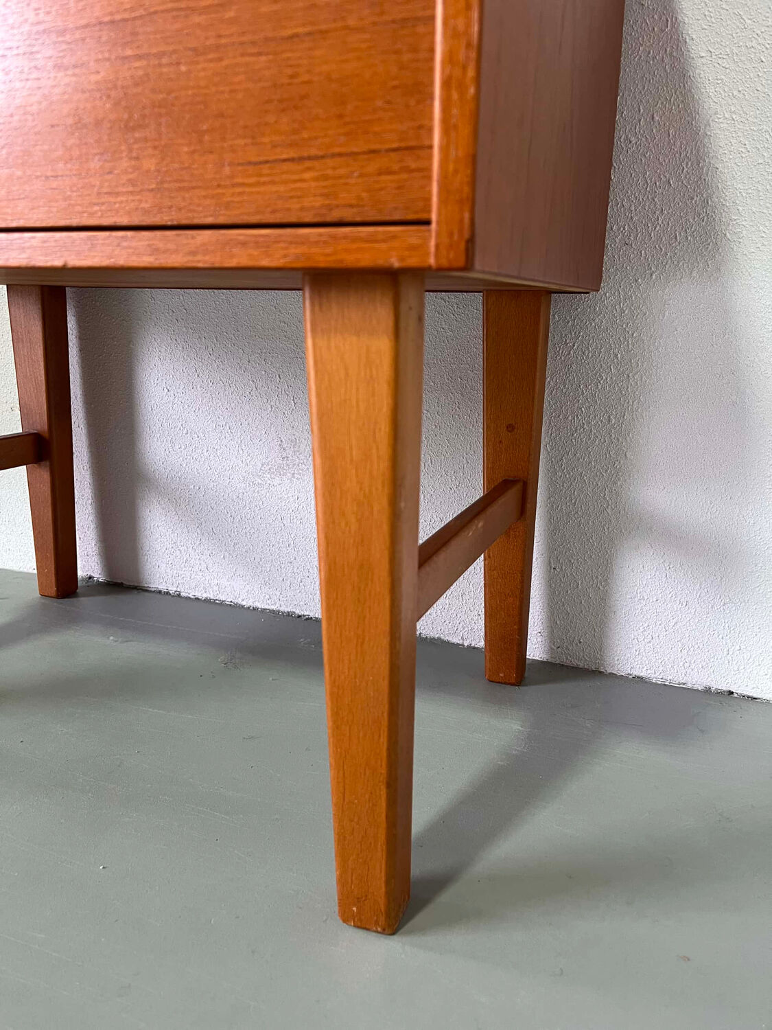 Vintage chest of drawers teak