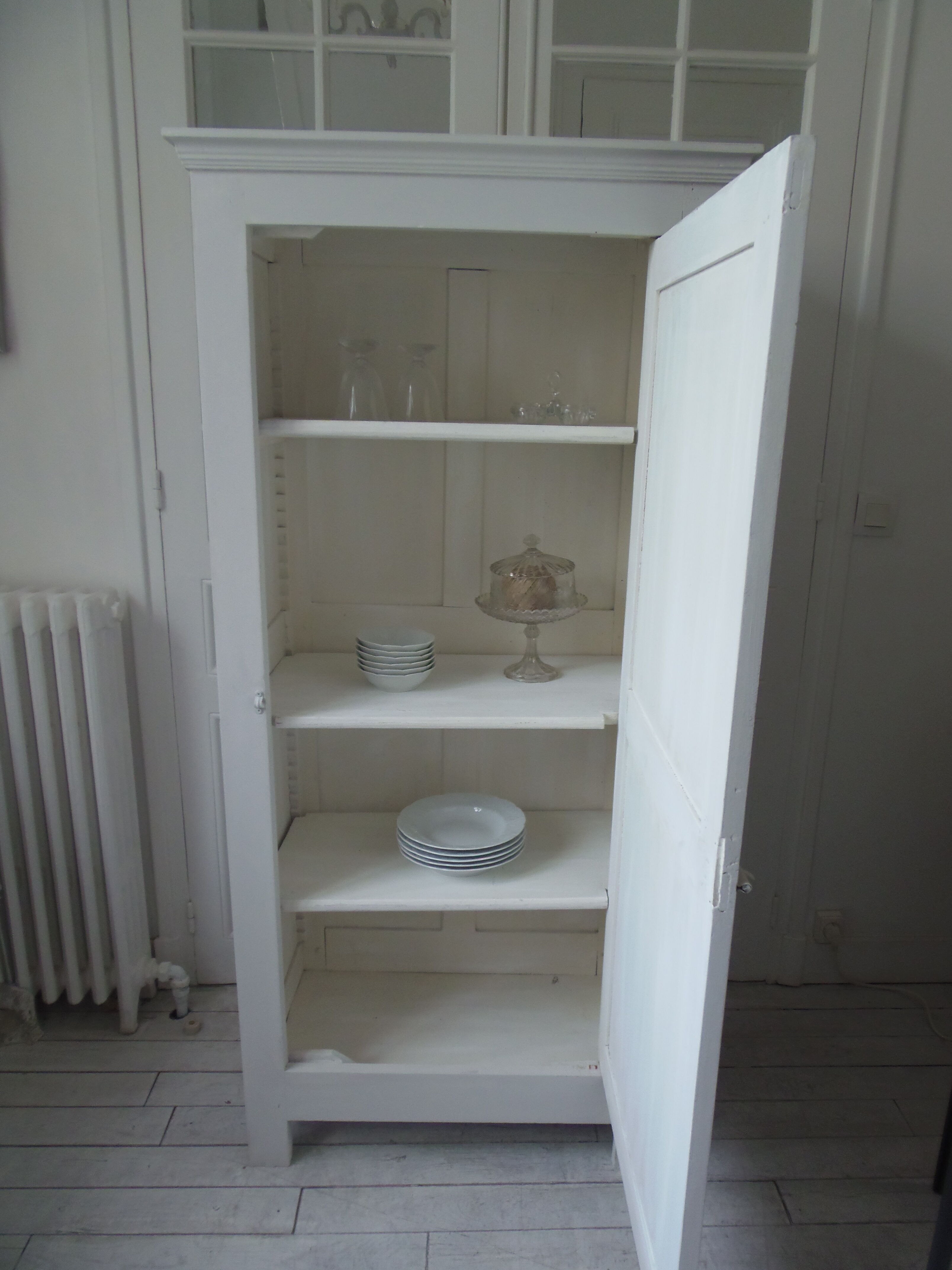 Vintage Parisian wardrobe, 1 door, pearl grey waxed finish.
