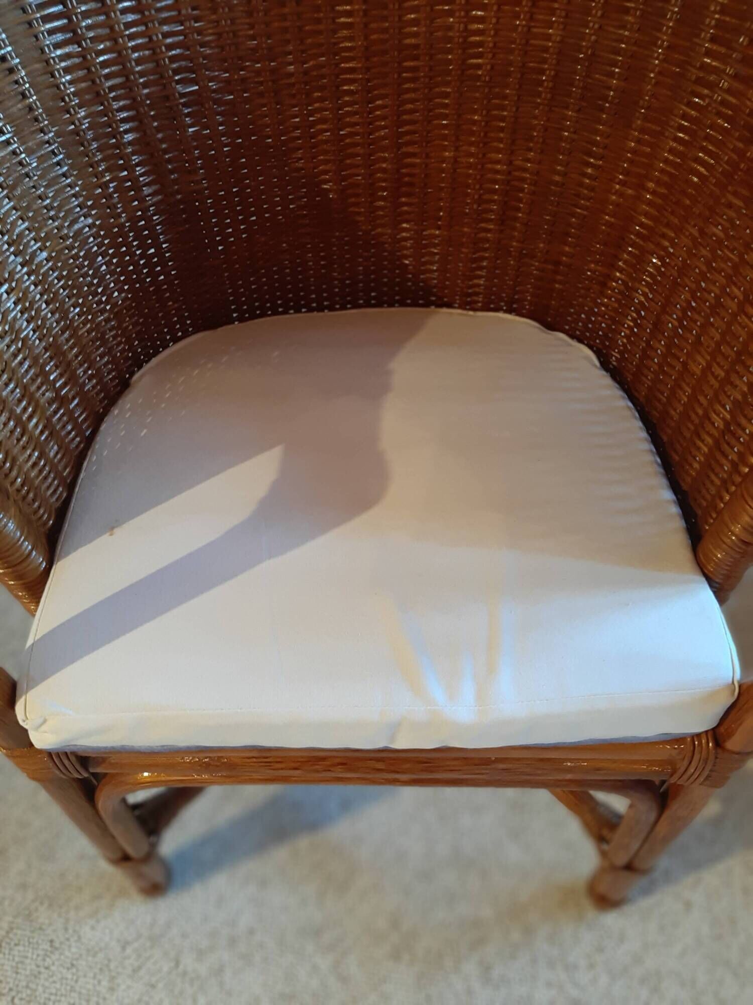 Set of 2 armchairs in adult varnished woven rattan