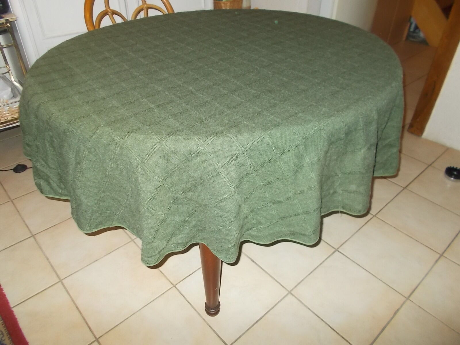 Round tablecloth 184 x 174 green-khaki