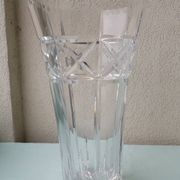 Vase en cristal taillé