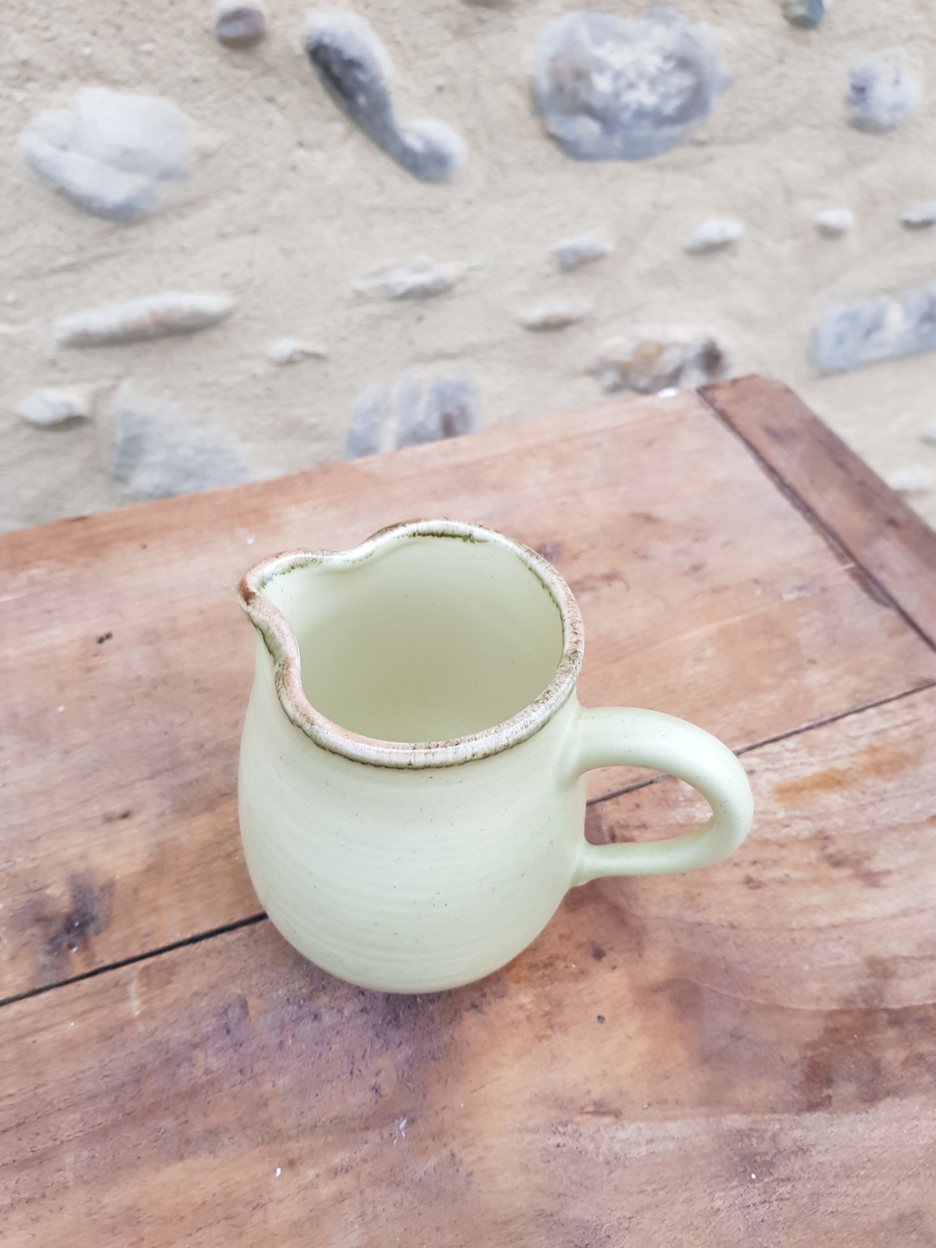 Pot à lait en grès