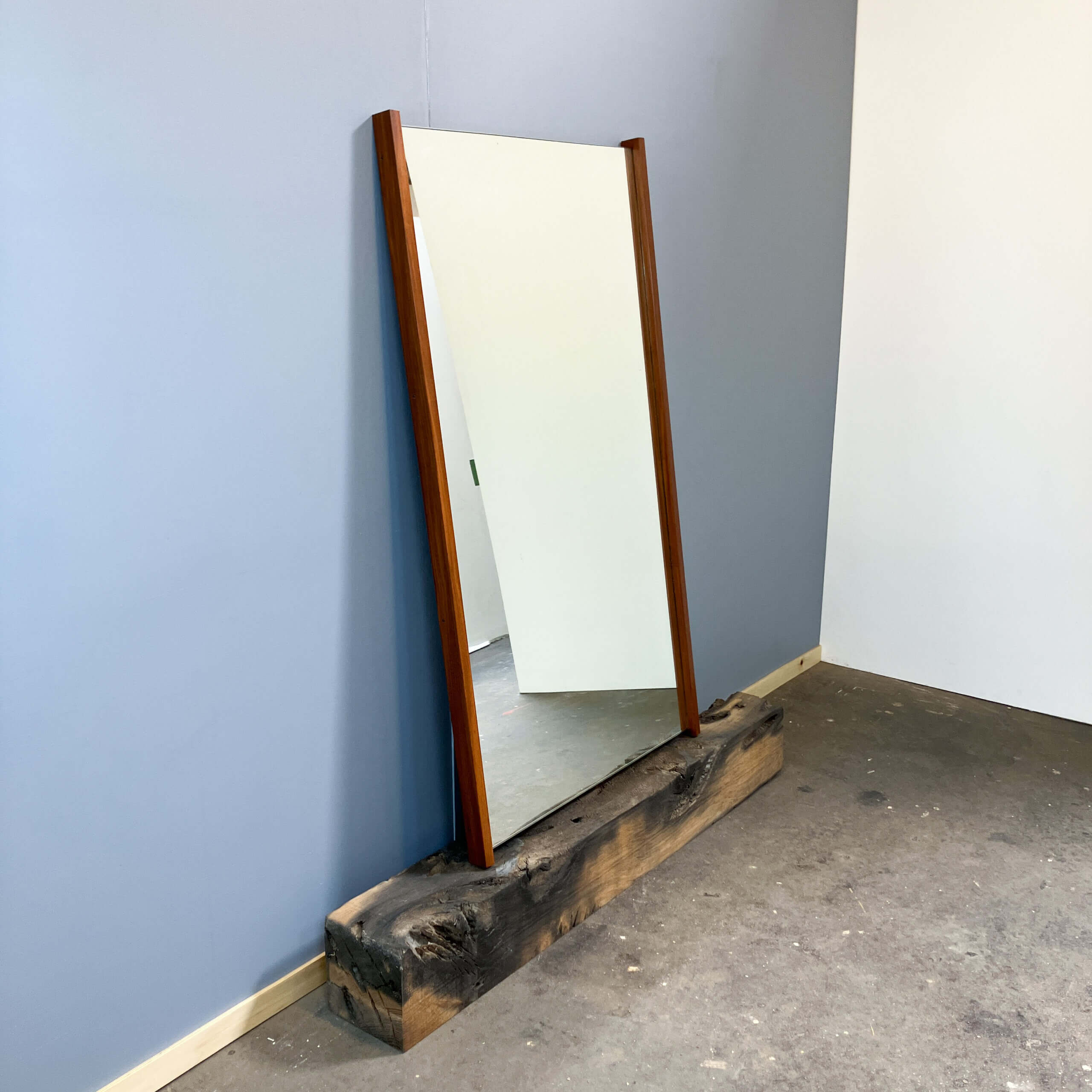 Miroir mural avec cadre en teck, années 1960