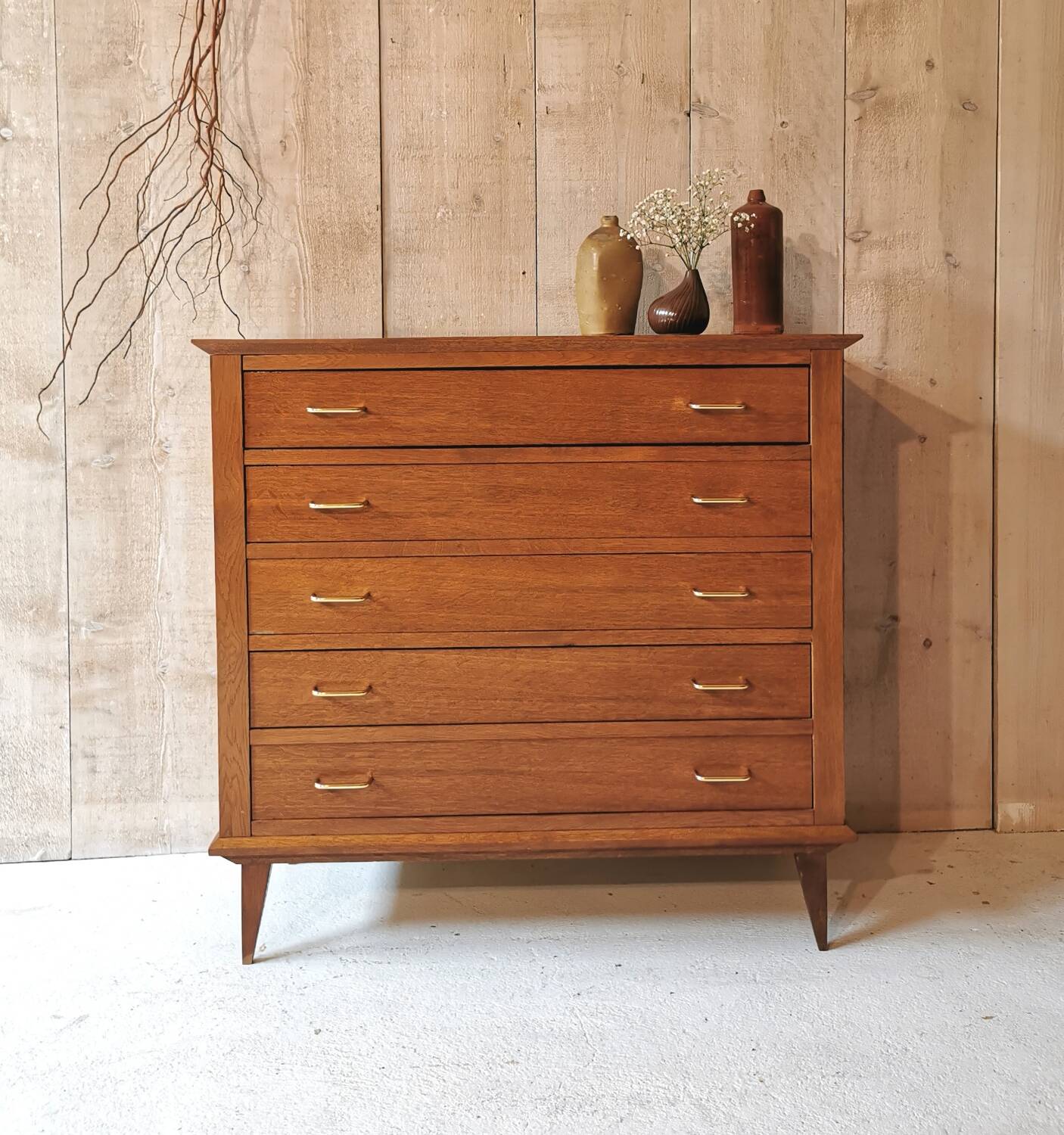 Oak chest of drawers