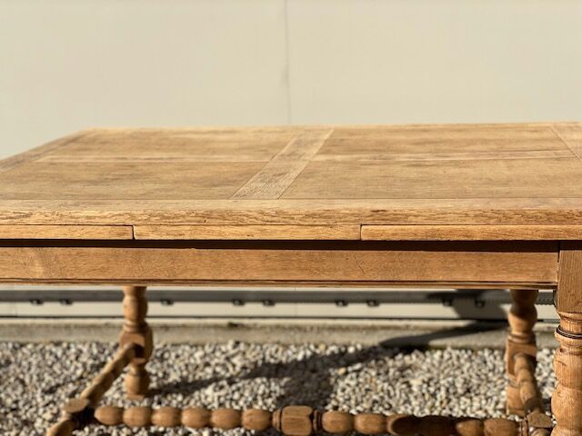 Farmhouse table with extensions up to 223 cm