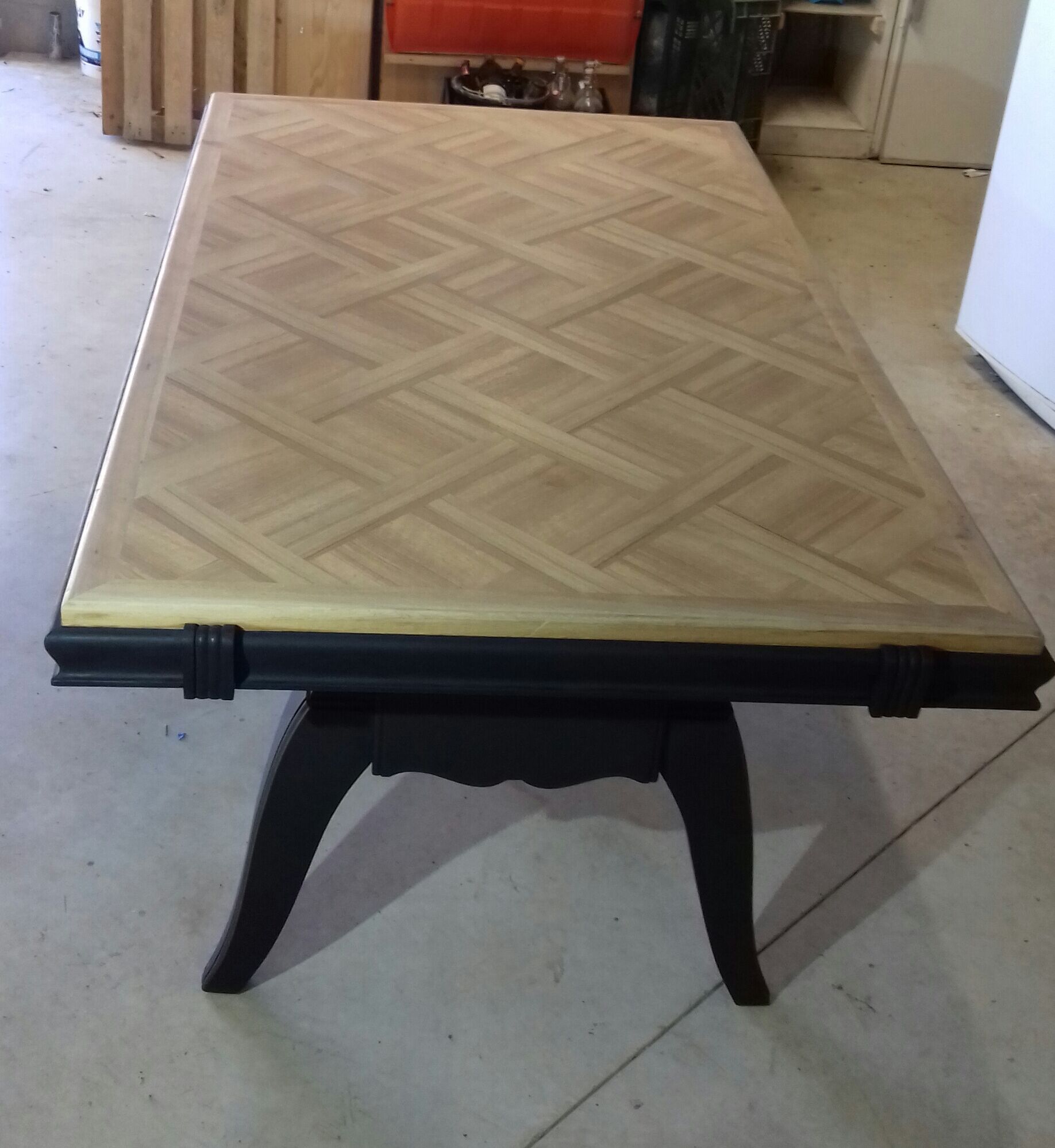 Table marqueterie moderne