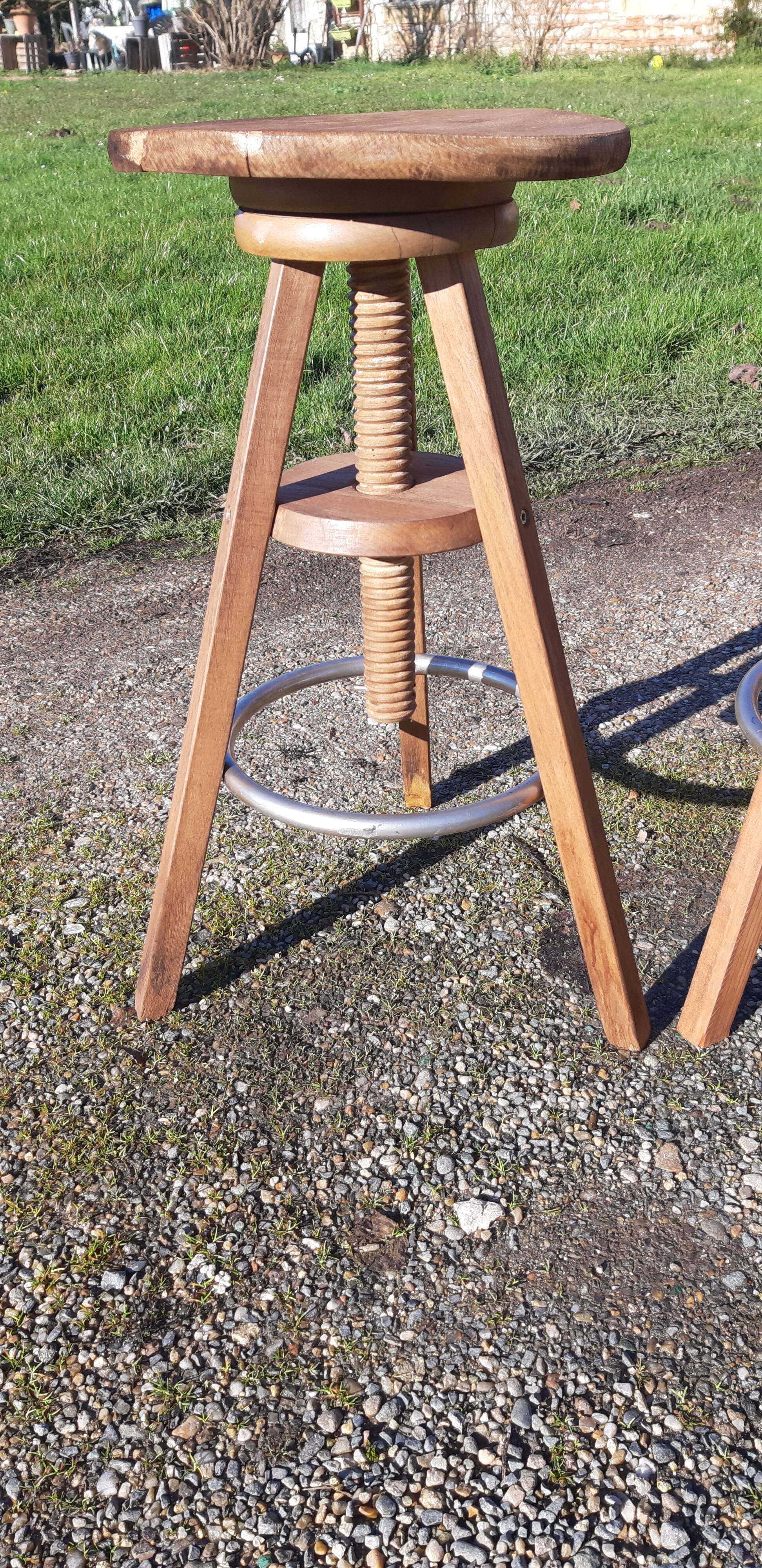3 industrial stools in iron and wood