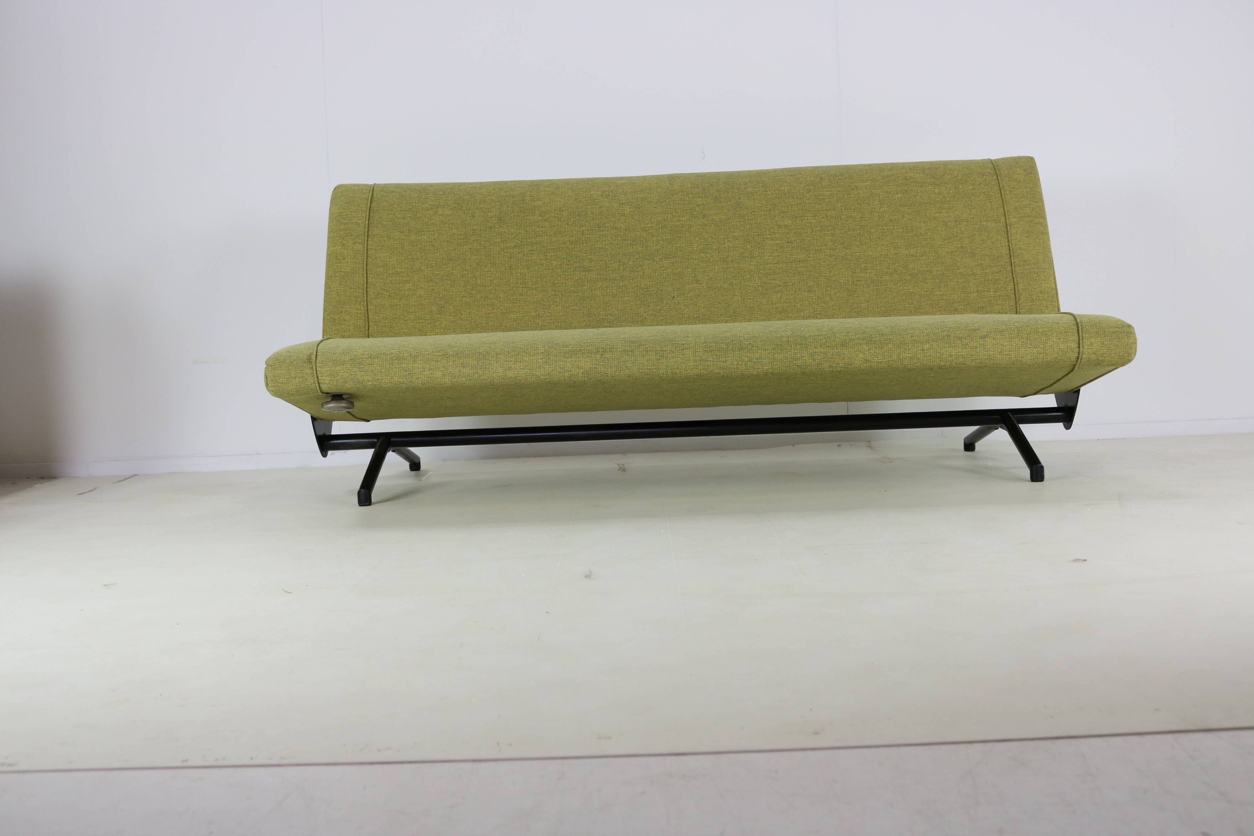D70 sofa by Osvaldo Borsani for Tecno Italy