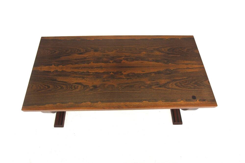 Scandinavian coffee table in rosewood, Johannes Andersen, Denmark, 1960.