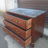 Mahogany chest of drawers from the nineteenth century