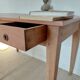 Bureau ancien à double tiroir, pieds gainés, XIXème