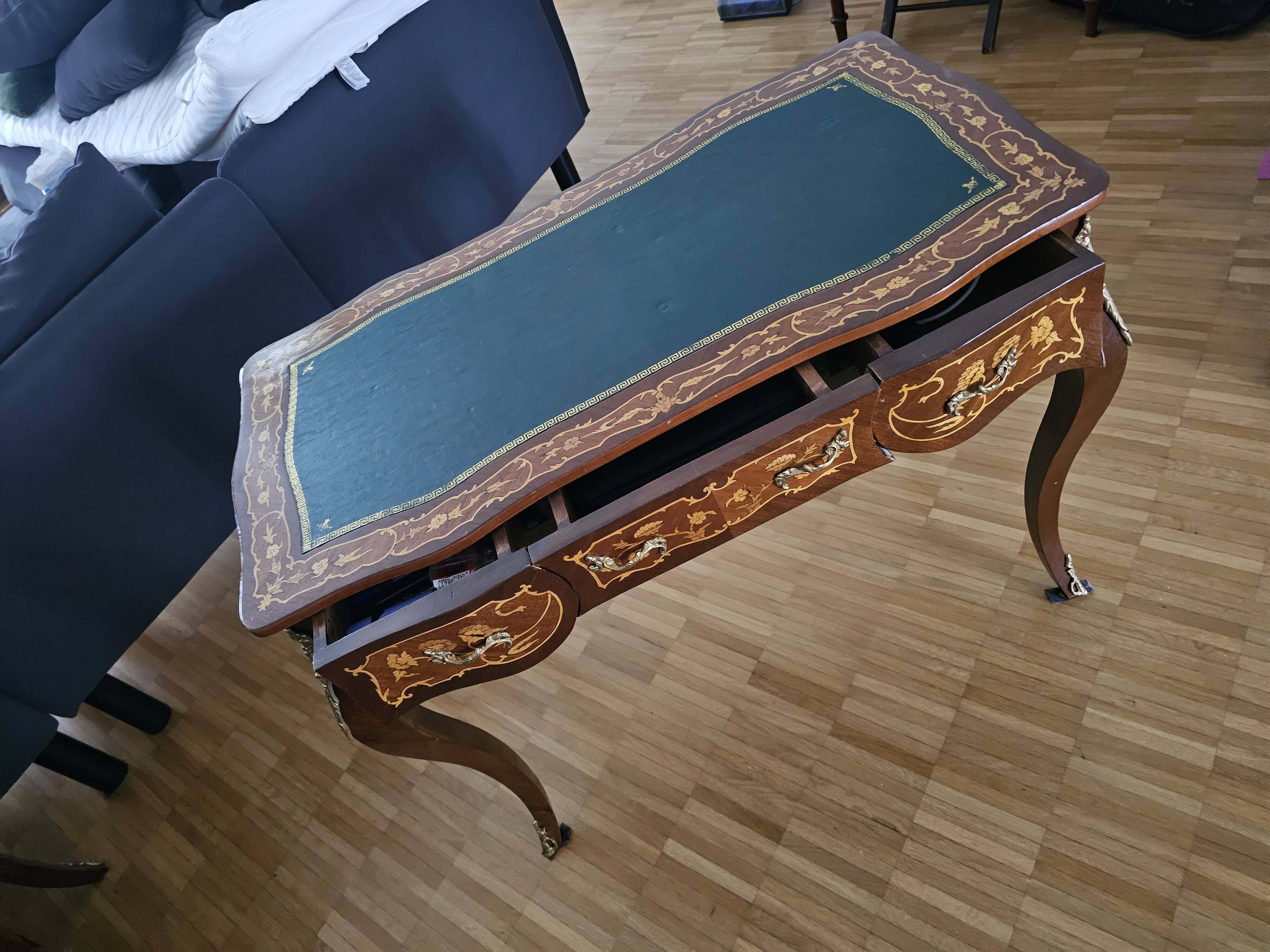 Handmade Baroque-style desk with 3 drawers - St. Petersburg office furniture