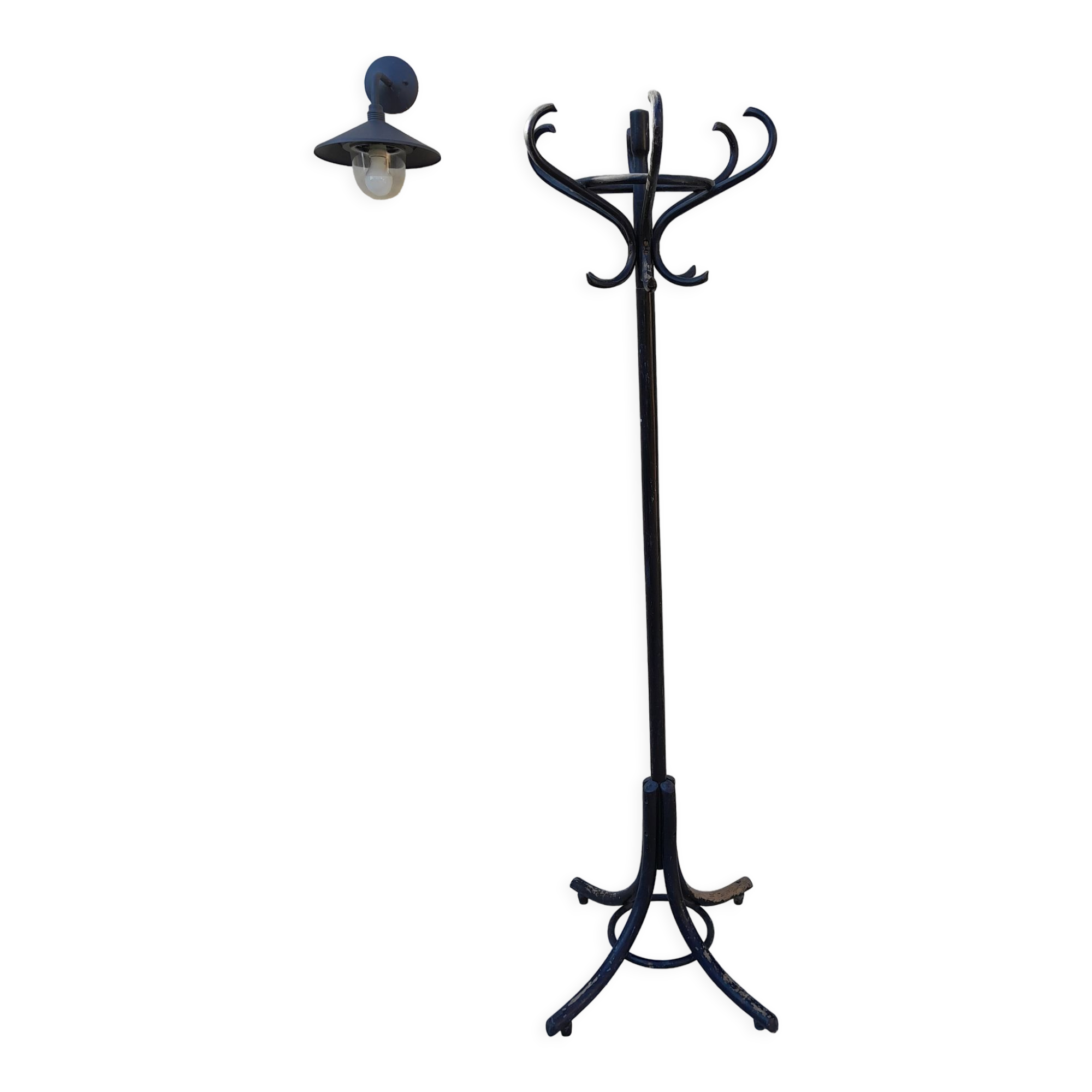 Coat rack parrot bistro