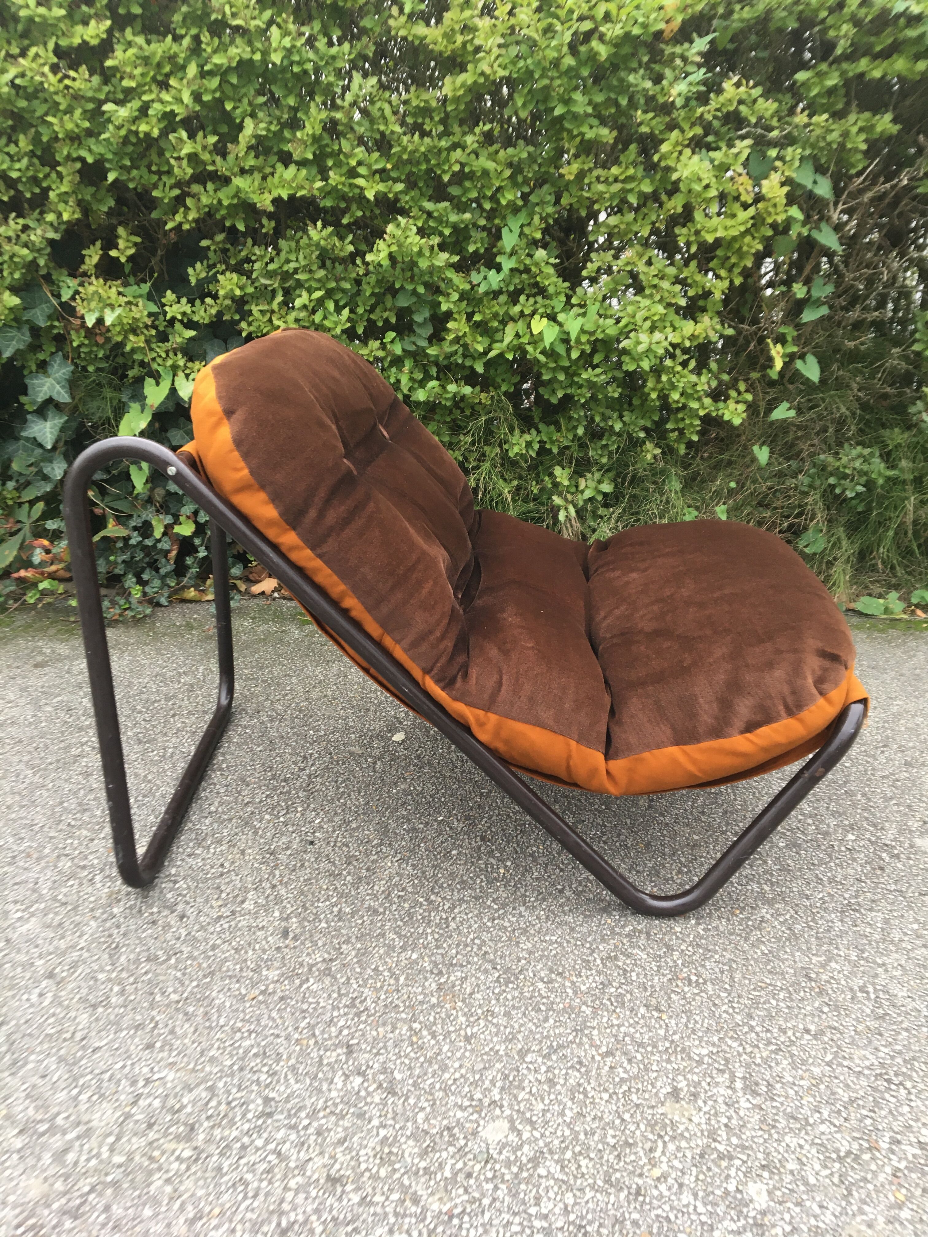 2 brown armchairs from the 70