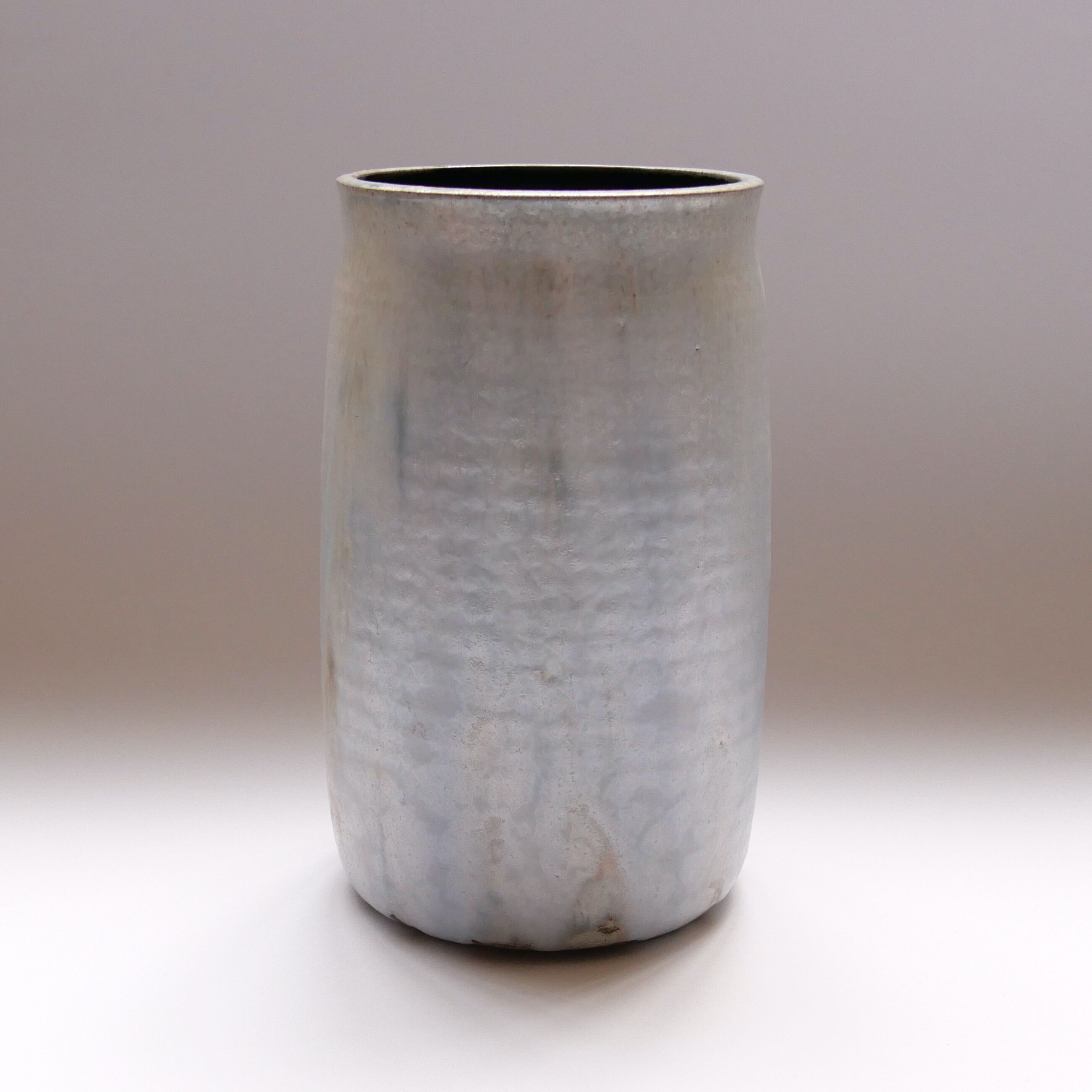 Sandstone vase - Miep Sybesma de Bay - 1990's