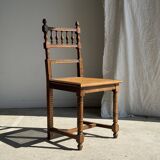 Chaise classique ancienne en bois et cannage
