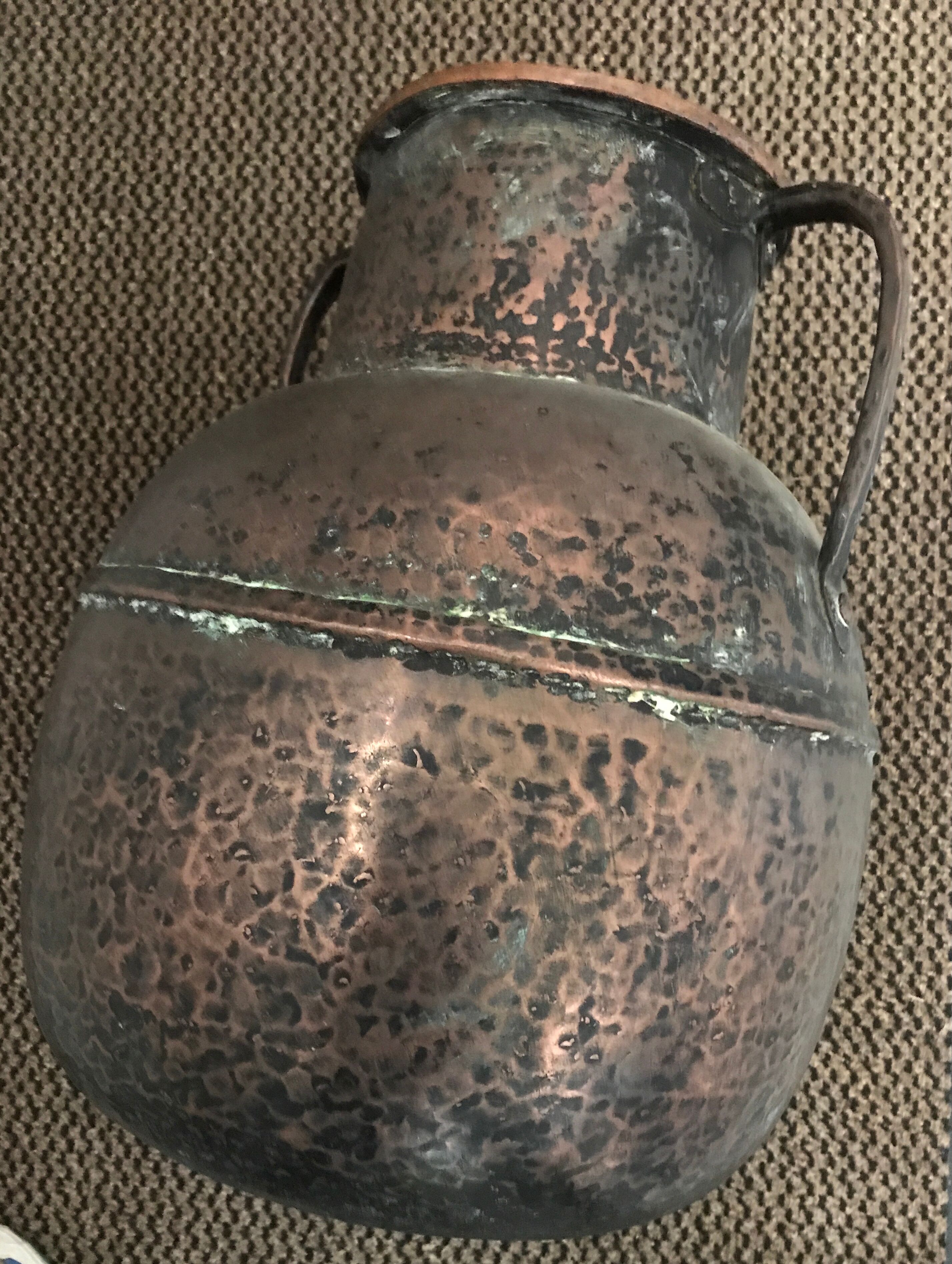 Jar jug with old coves in hammered copper middle east deco xixème