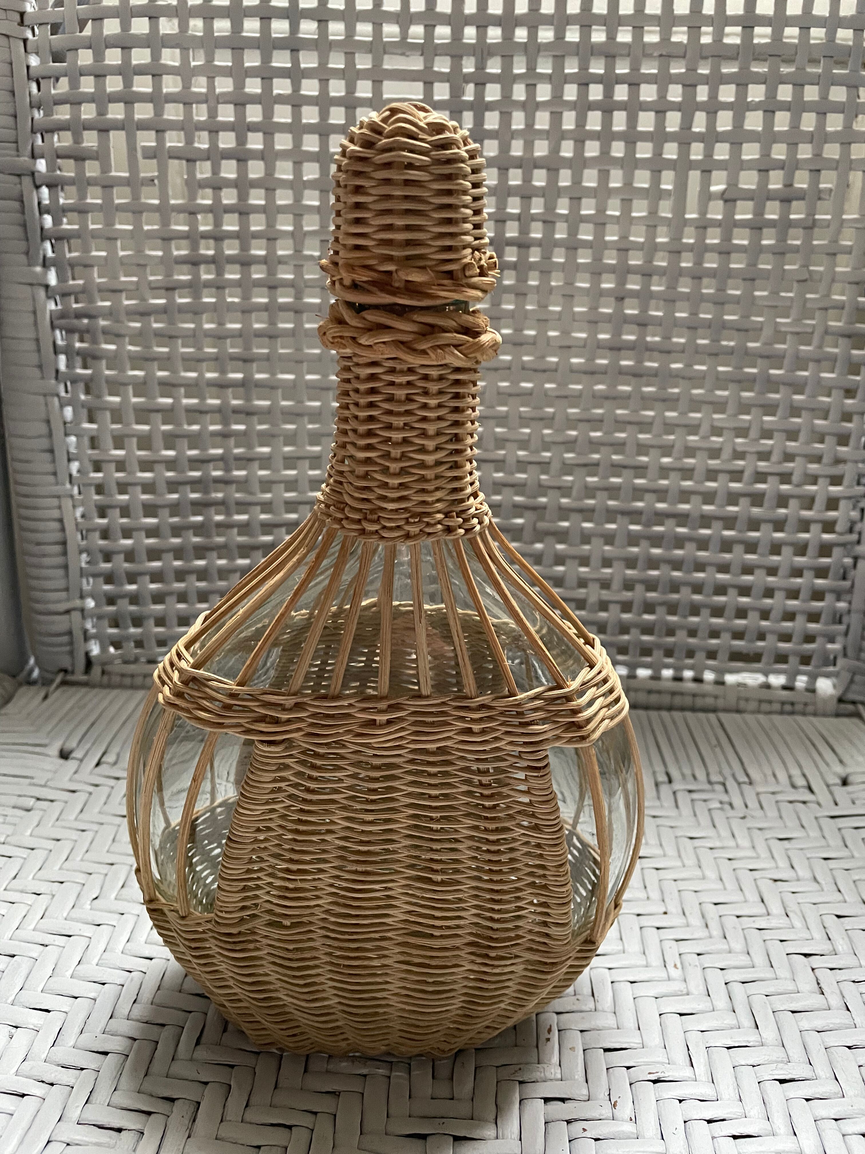 Wicker-sheathed glass bottle