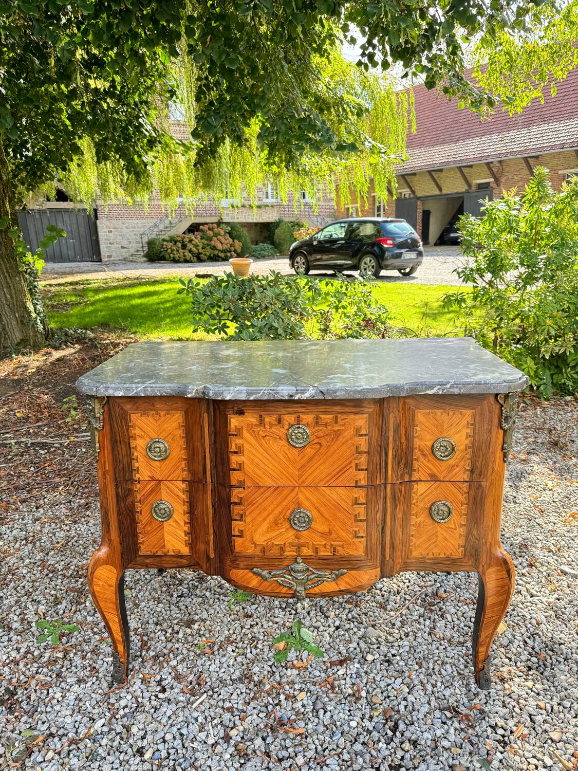 Transition period marquetry chest of drawers, late 18th century