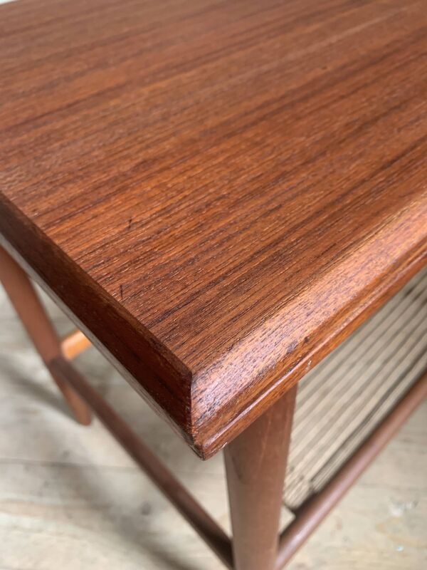 Table basse porte revue vintage en teck et corde