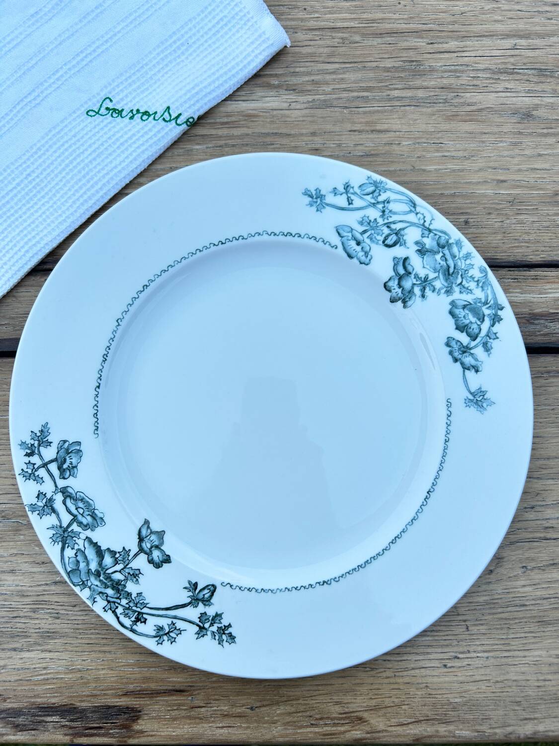 Assiette porcelaine décor fleurs bleues