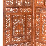 Indian screen with 4 leaves in teak wood with rich openwork decoration of grape leaves