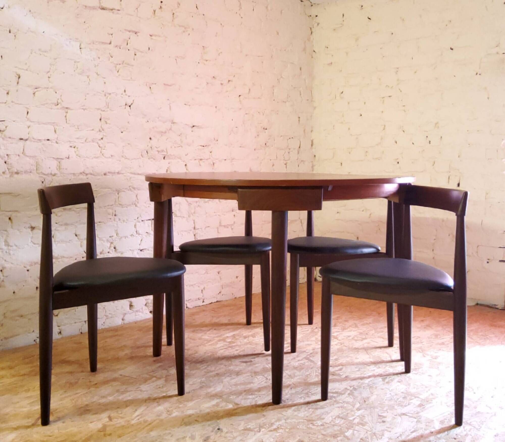 Danish Scandinavian table and chairs by Hans Olsen for Frem Røjle 1960