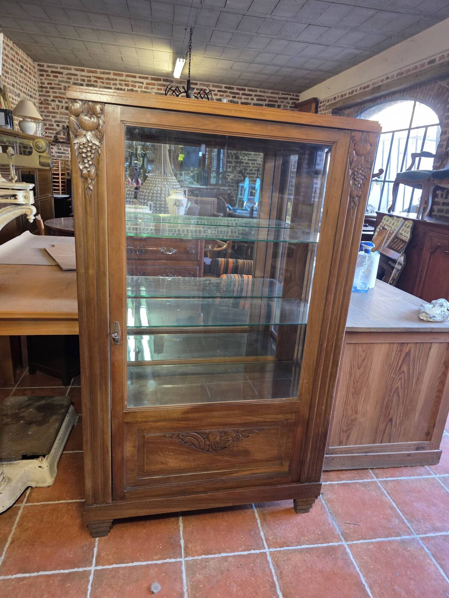 Vitrine art déco en acajou années 1930
