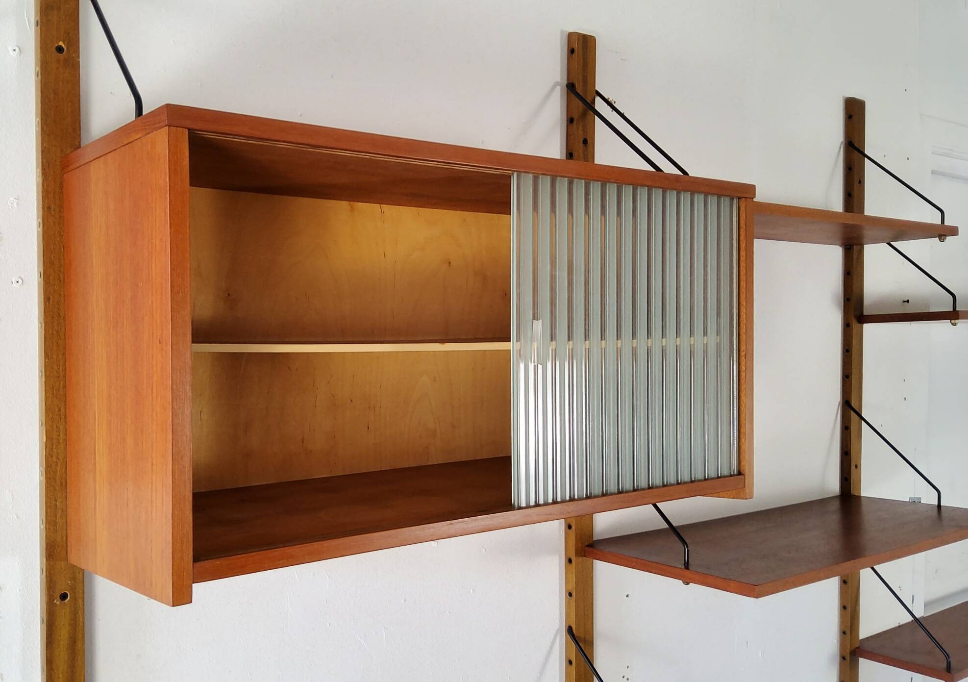 Modular Scandinavian wall shelf – Danish design from the 1970s