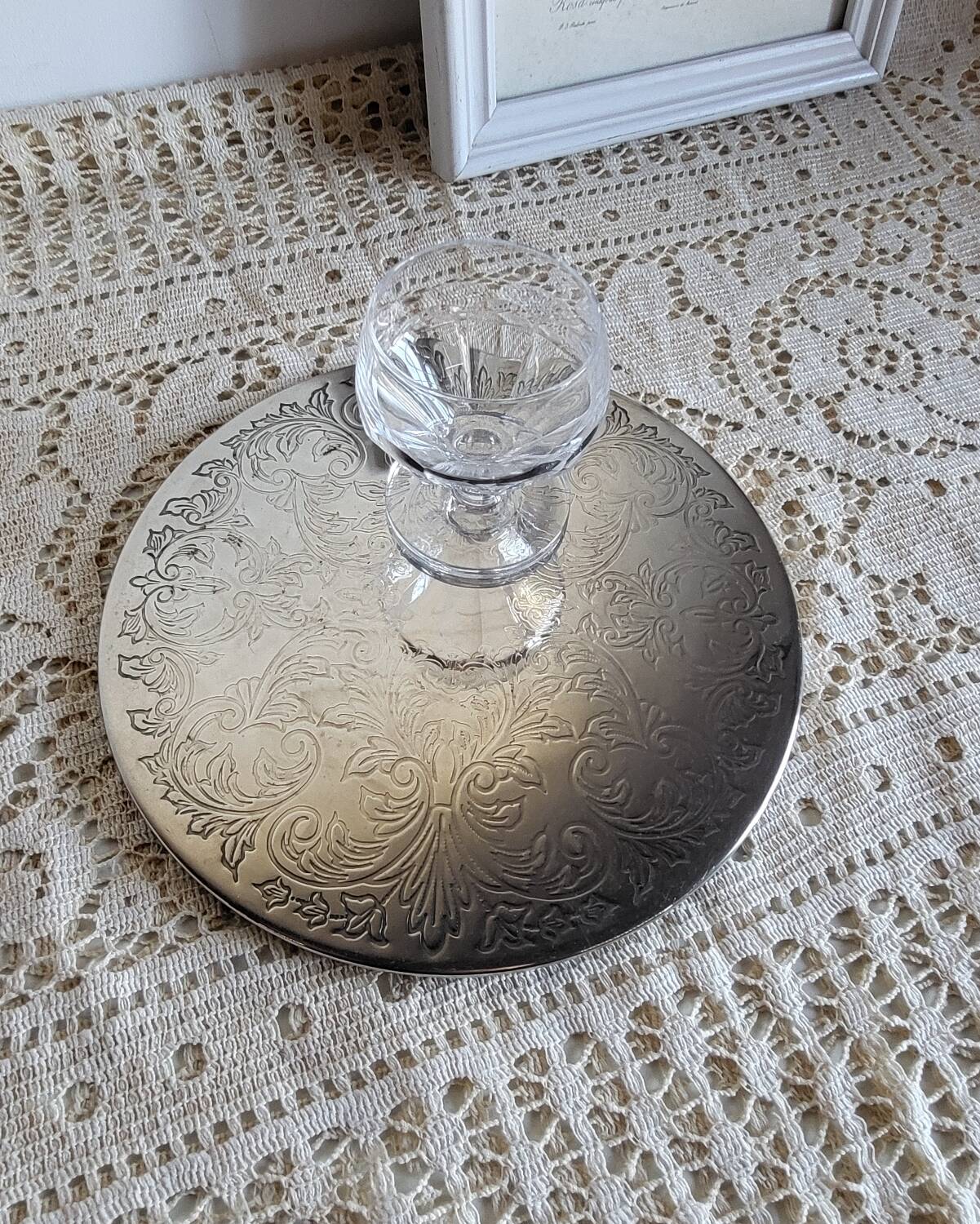 Silver-plated metal trivet English