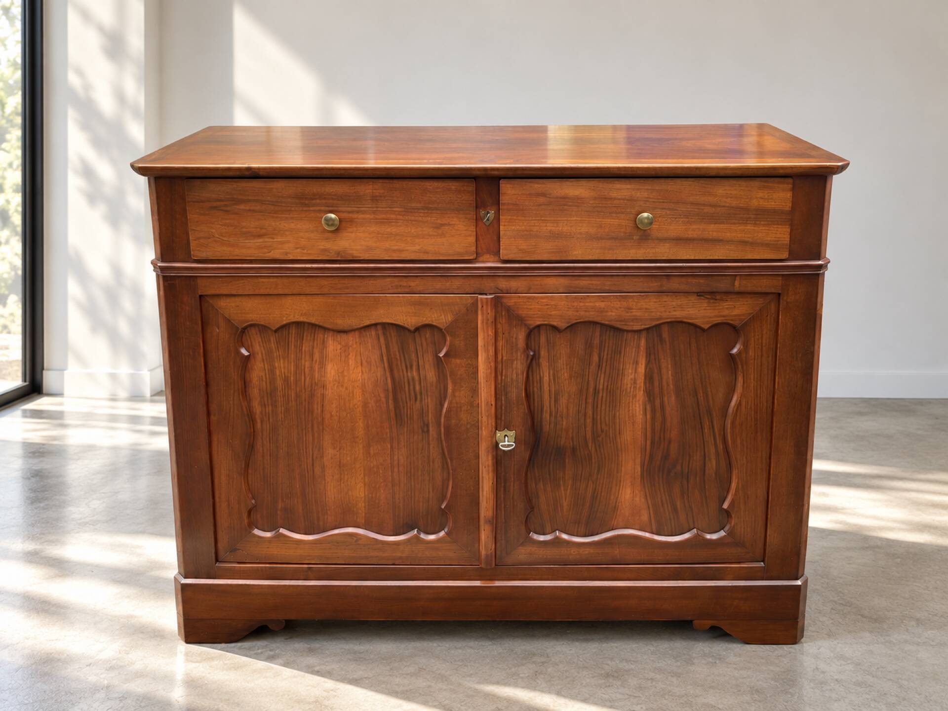 Buffet – Very supportive in solid walnut, quality artisanal work.
