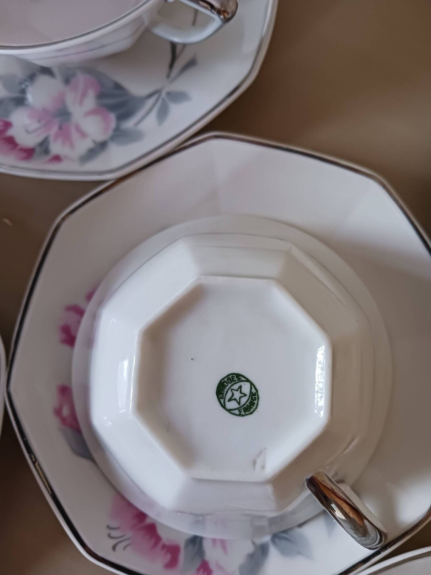 Tasses et sous tasses , années 50 .
