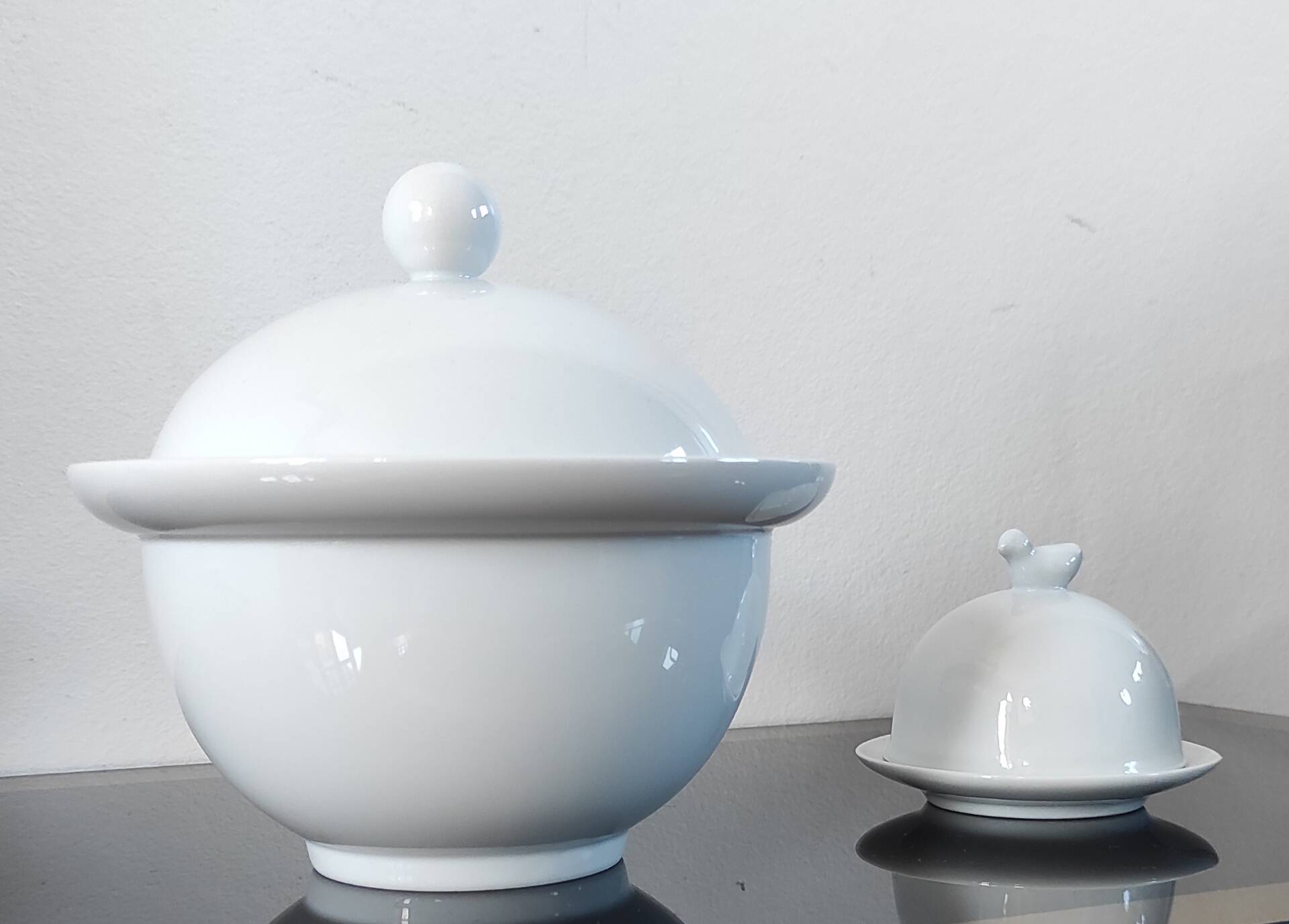 Ensemble de table vintage en porcelaine blanche