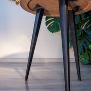 Guéridon tripode, table d'appoint en bois et métal gainé, années 1950