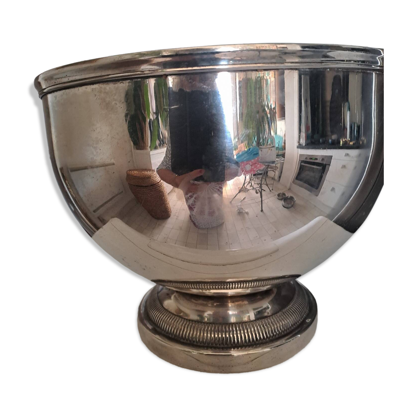 Silver metal champagne bucket