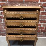 Chest of drawers