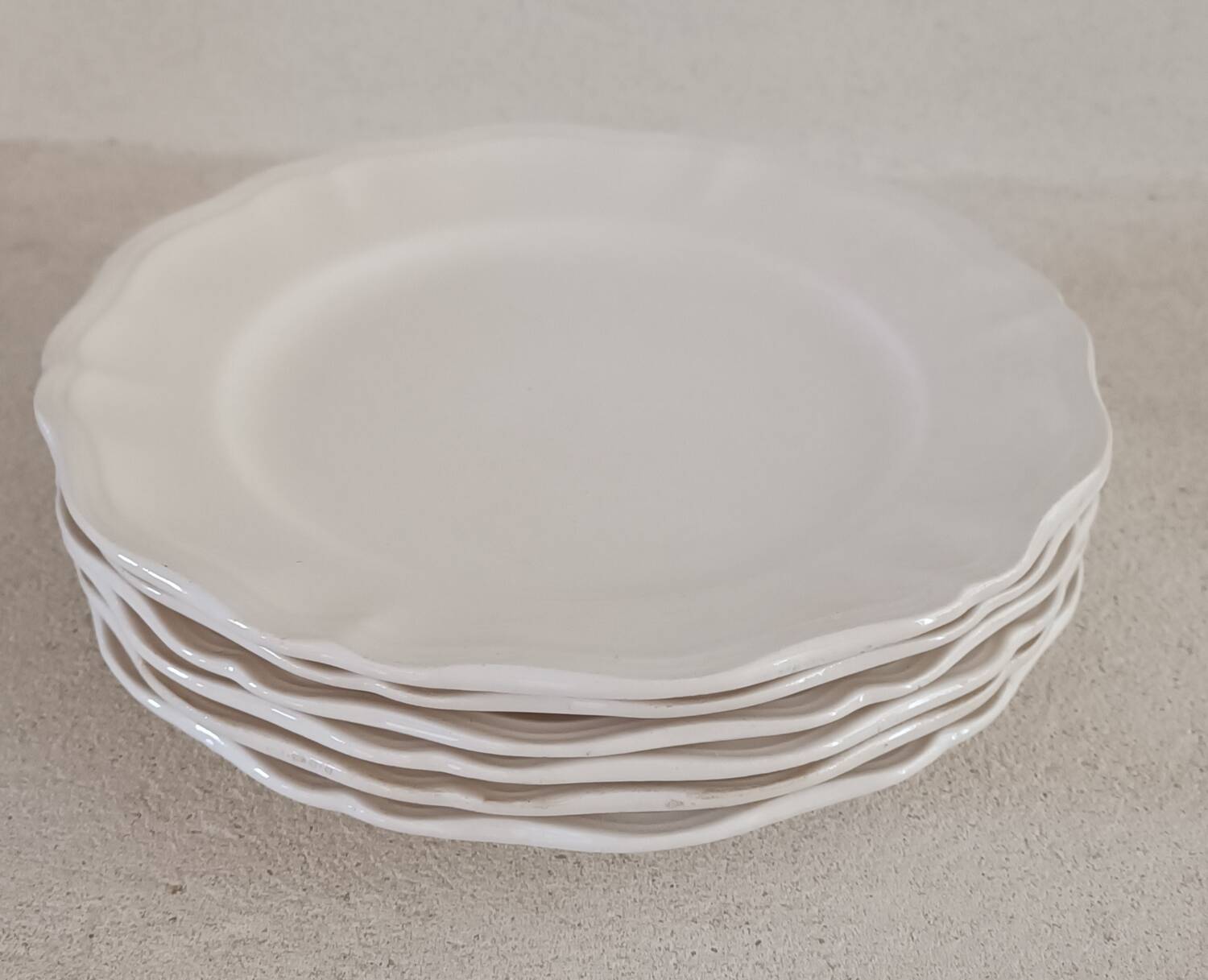 Set of 6 Sarreguemines ivory plates