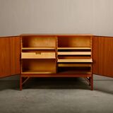 Børge Mogensen 'China' Cabinet (Model 232) in teak and brass, FDB Møbler Denmark