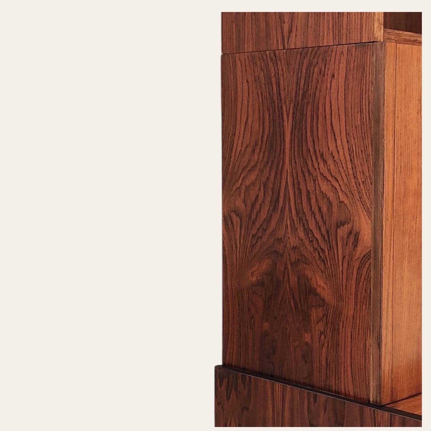 Mid-century upper table