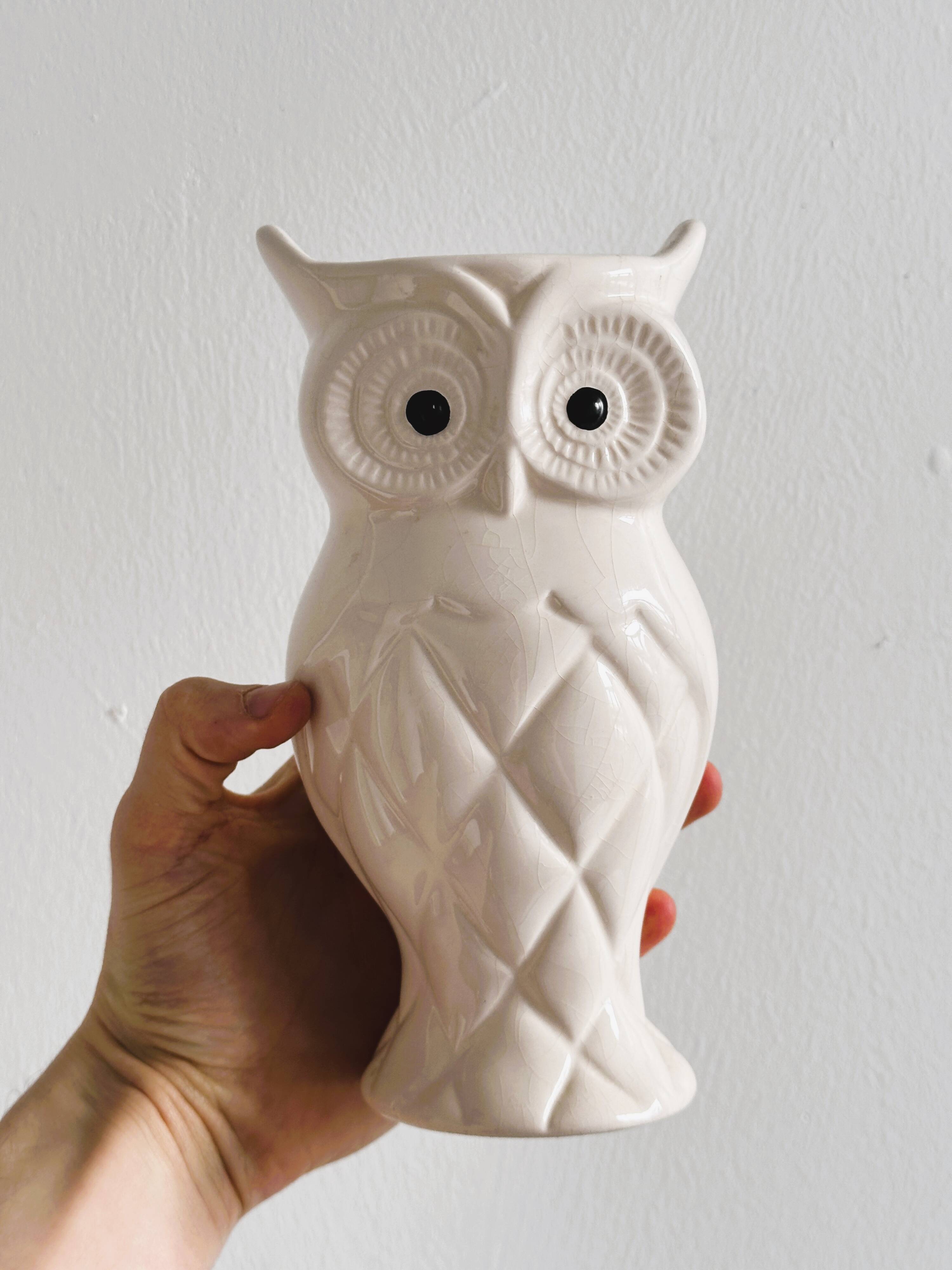 Owl kitchen utensil pot.