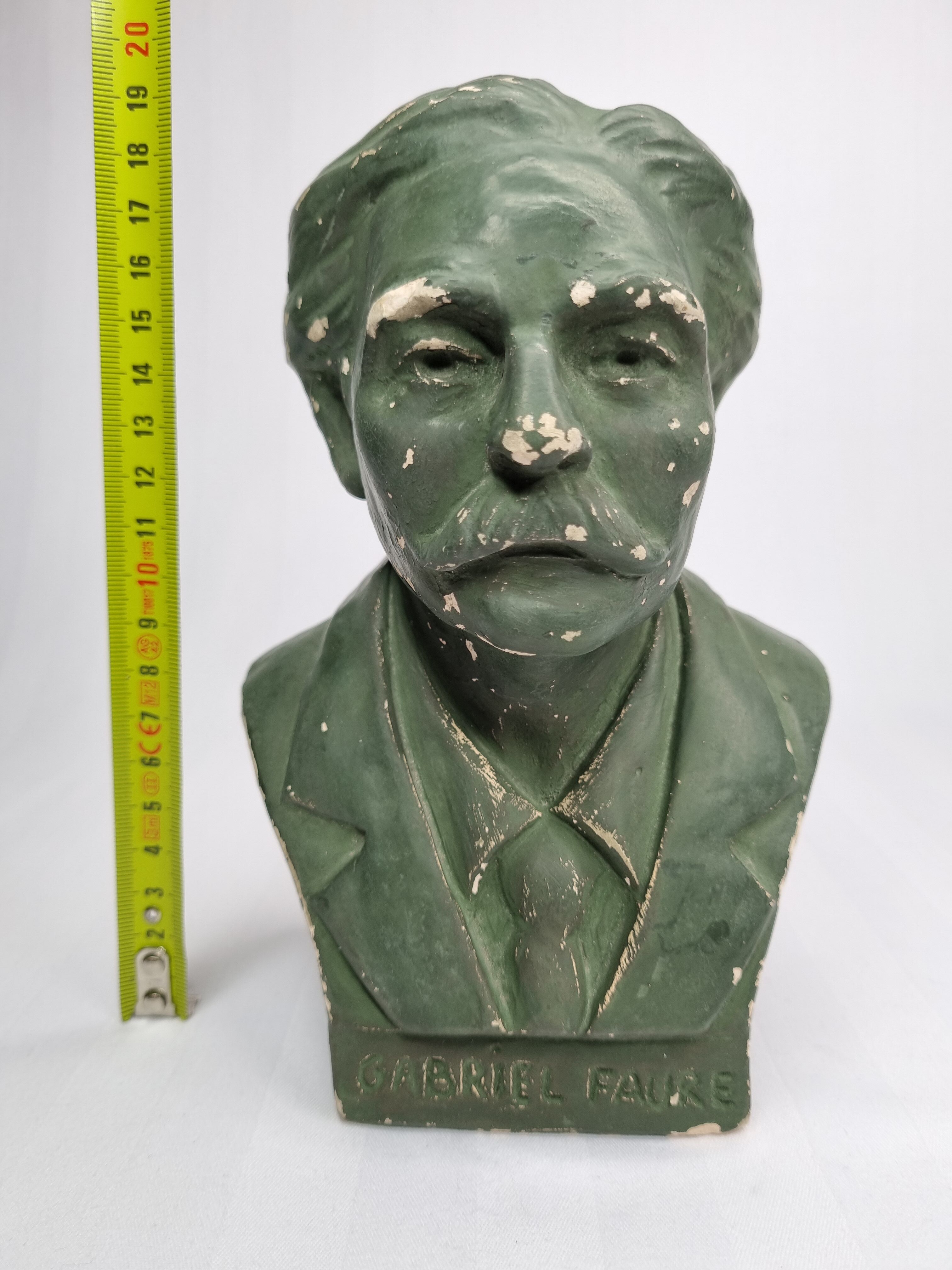 Bust in patinated plaster of the composer Gabriel Fauré, signed, 19 cm