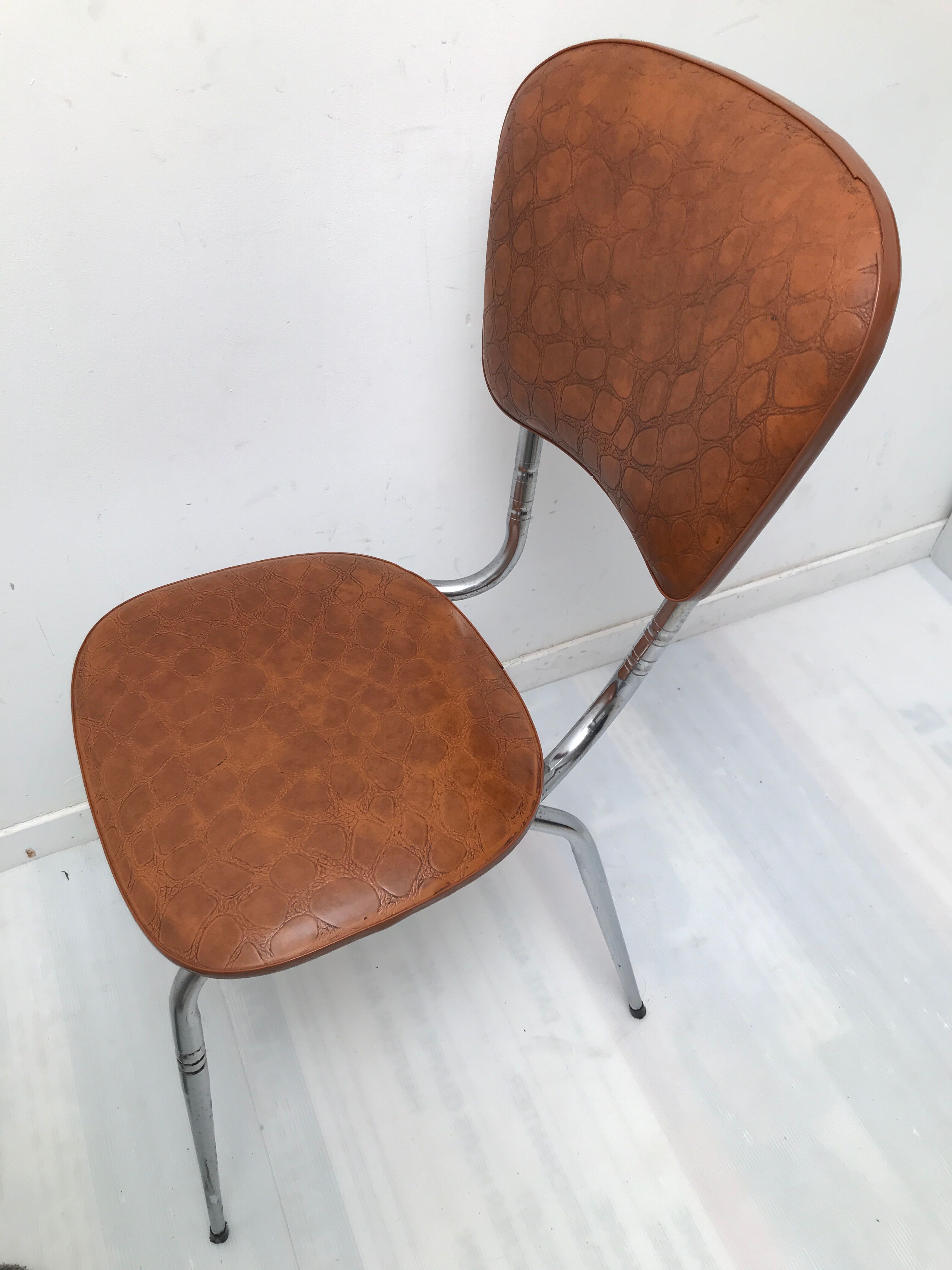 Set de 4 chaises formica et skai année 50