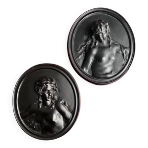 2 médaillons de Clodion