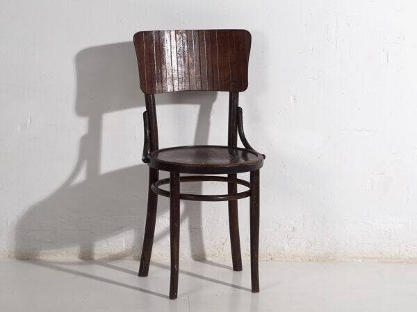 Antique bentwood dining chairs (circa 1920). Set of 4