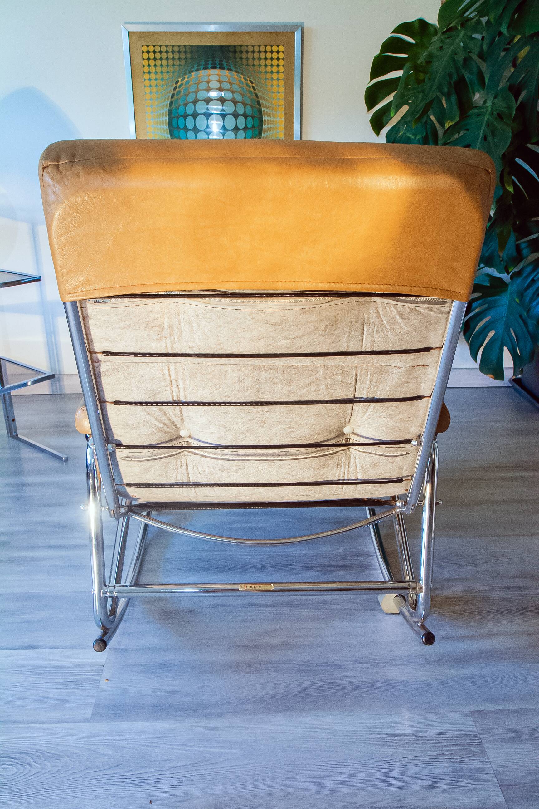 Fauteuil relax Lama 70's, chrome et simili cuir, repose pied repliable
