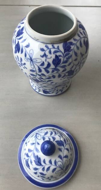 Pot, bonbonnière asiatique
