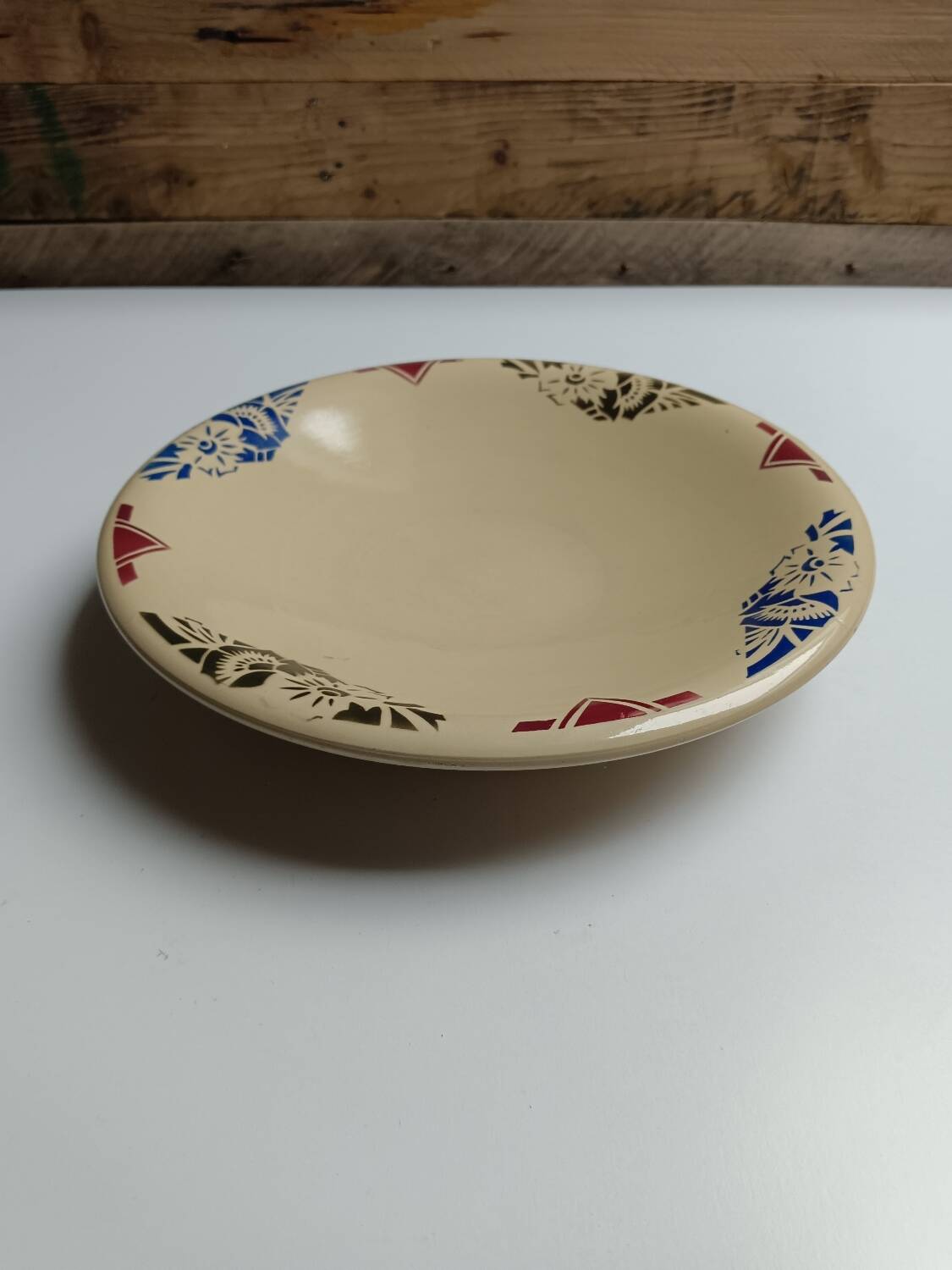 Badonviller art deco beige floral dish