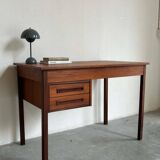 Bureau vintage avec coiffeuse